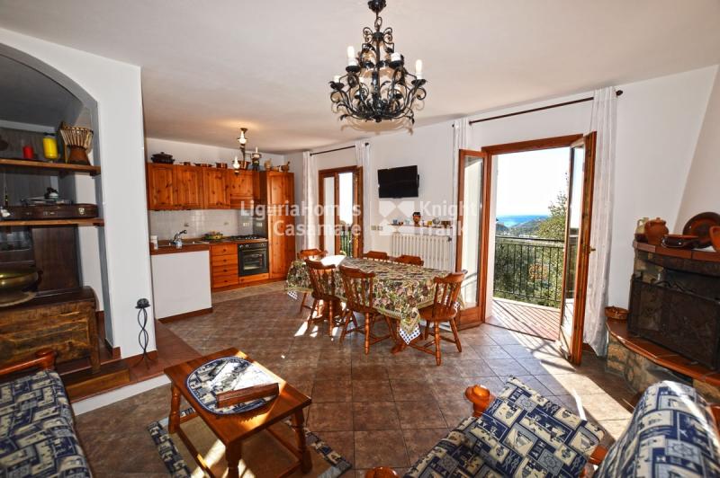 casa indipendente in vendita a Bordighera in zona Sasso