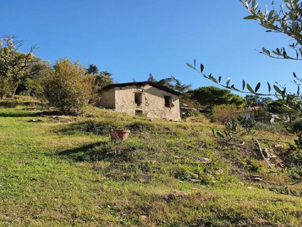 casa indipendente in vendita a Bordighera