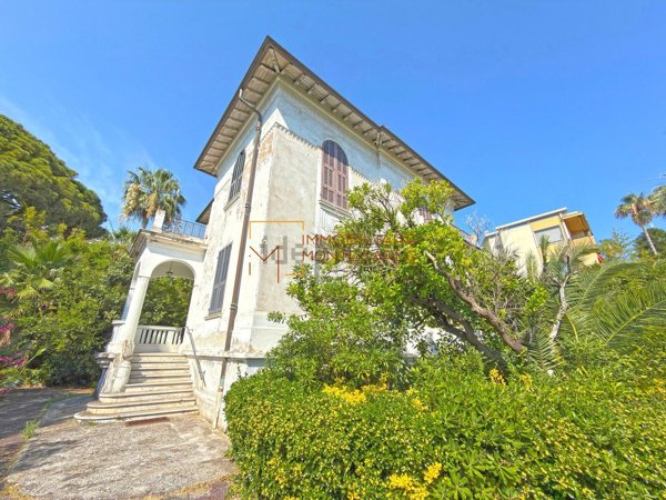 casa indipendente in vendita a Bordighera
