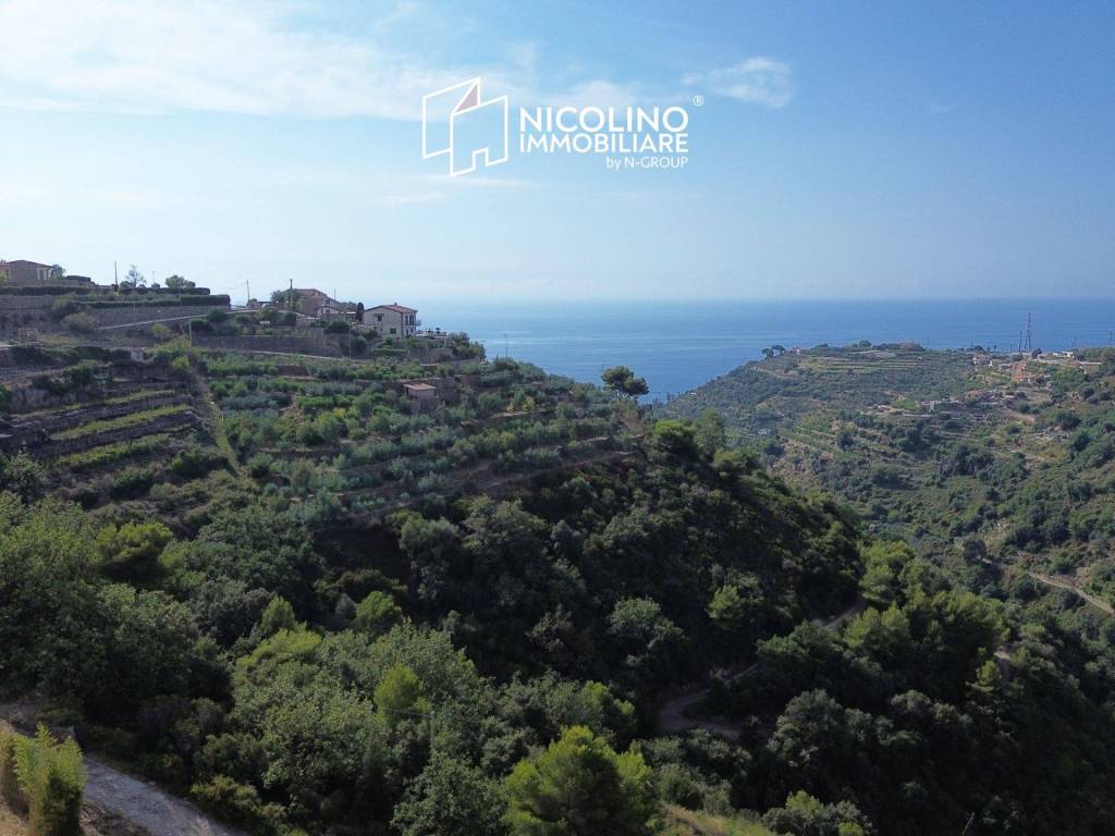 casa indipendente in vendita a Bordighera