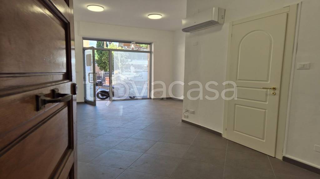 negozio in vendita a Bordighera