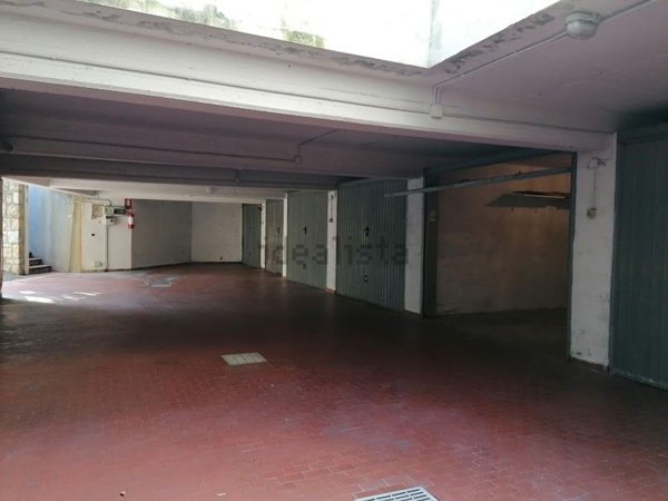 box auto in vendita a Bordighera