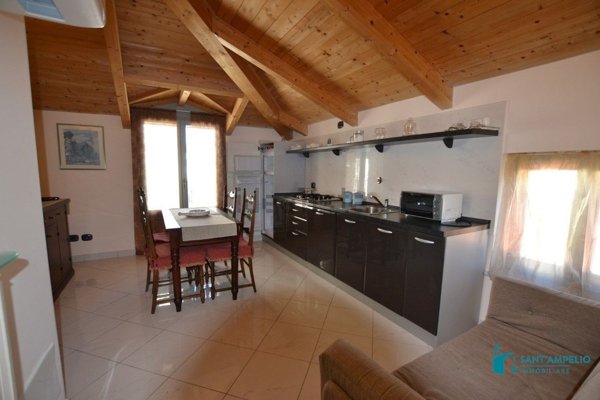 casa indipendente in vendita a Bordighera