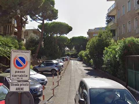 box auto in vendita a Bordighera
