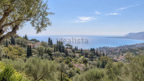 casale in vendita a Bordighera in zona Borghetto San Nicolò