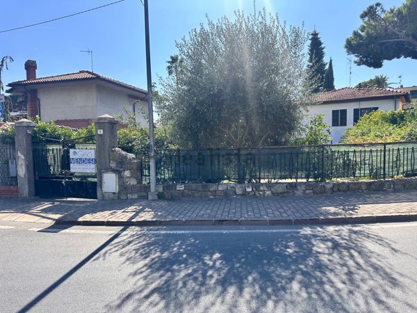 terreno in vendita a Bordighera