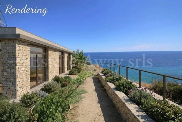 casa indipendente in vendita a Bordighera