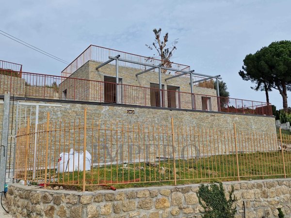 casa indipendente in vendita a Bordighera