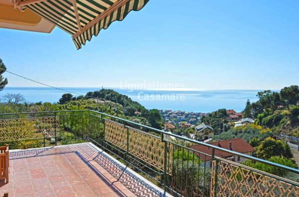 casa indipendente in vendita a Bordighera