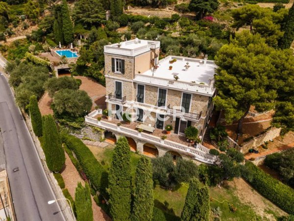 casa indipendente in vendita a Bordighera