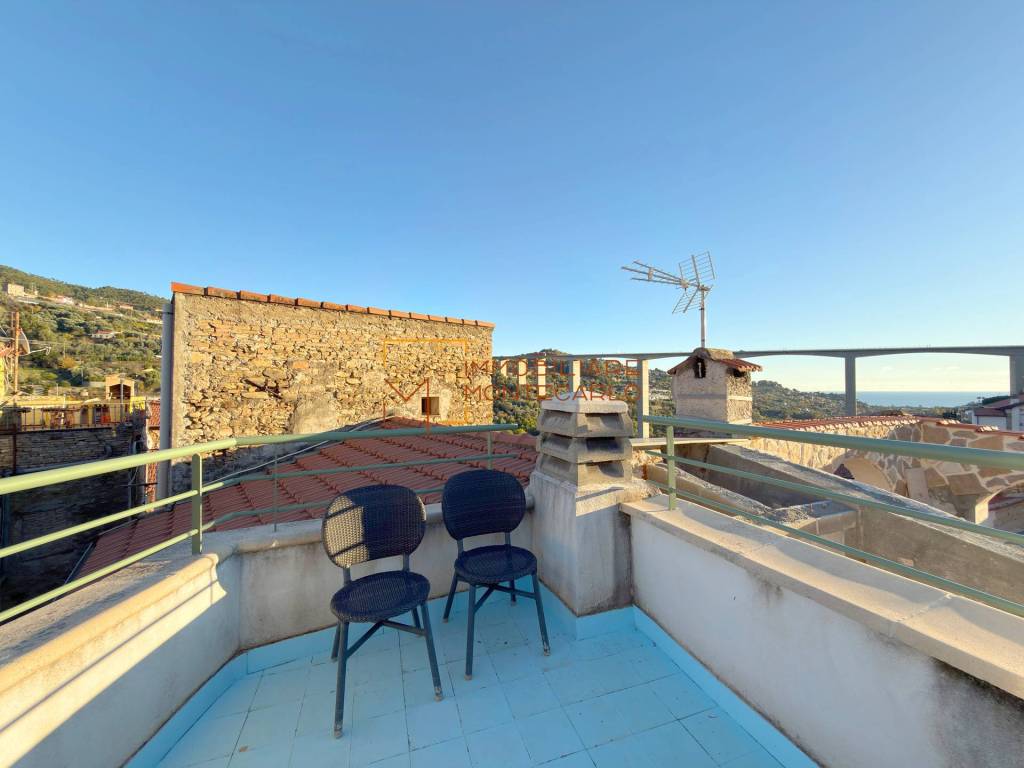 casa indipendente in vendita a Bordighera in zona Borghetto San Nicolò