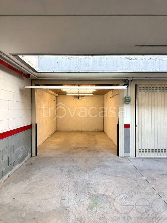 box auto in vendita a Bordighera