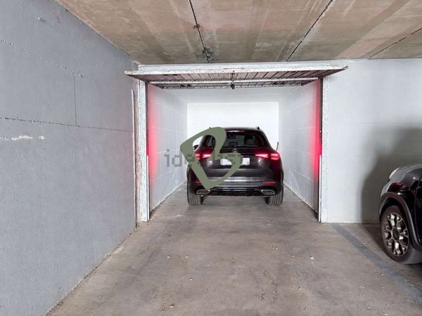 box auto in vendita a Bordighera