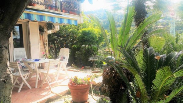 appartamento in vendita a Bordighera in zona Borghetto San Nicolò