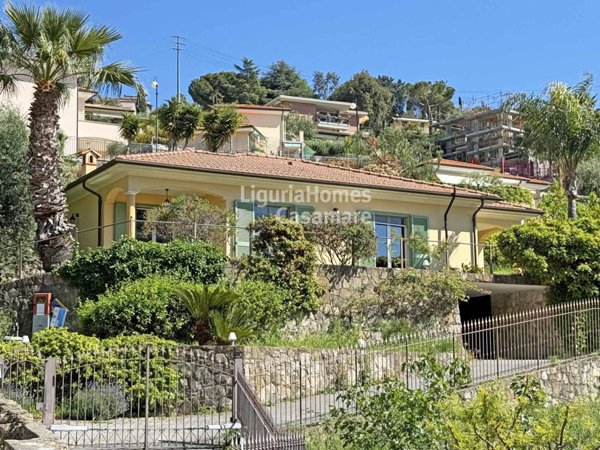 casa indipendente in vendita a Bordighera