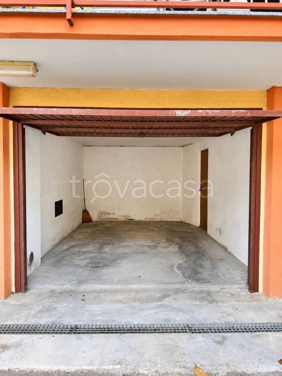 box auto in vendita a Bordighera