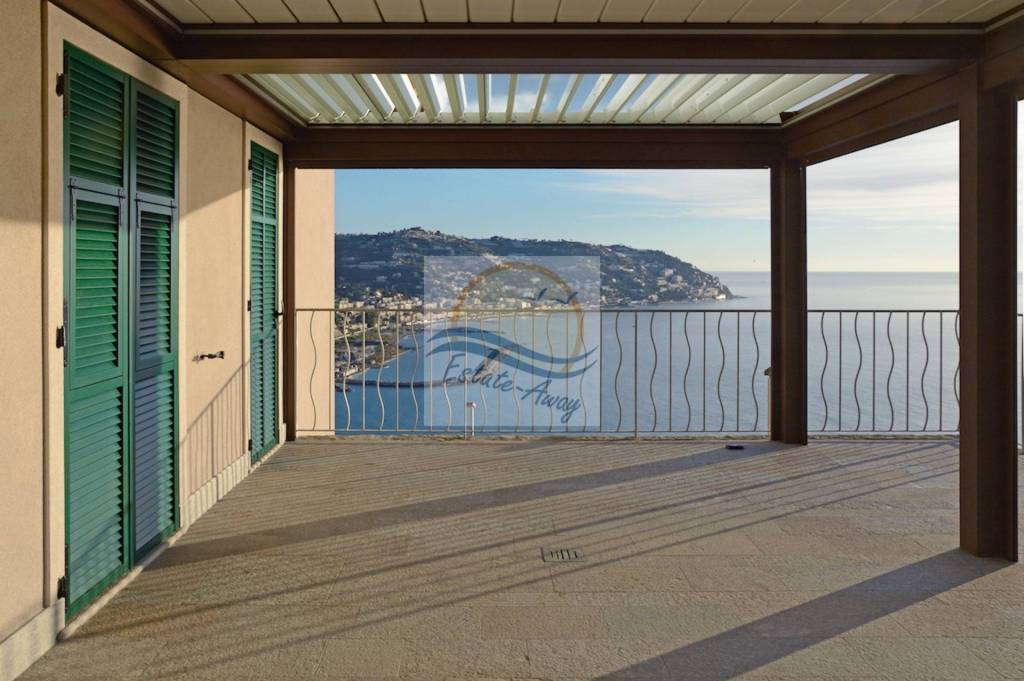 casa indipendente in vendita a Bordighera