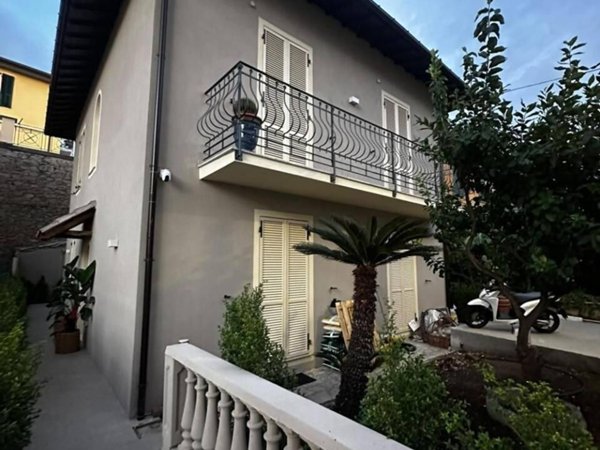 casa indipendente in vendita a Bordighera