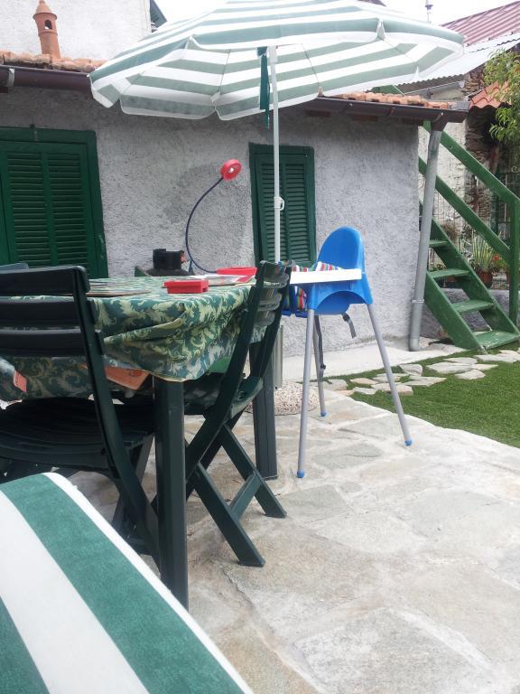 casa indipendente in vendita a Borghetto d'Arroscia in zona Gavenola
