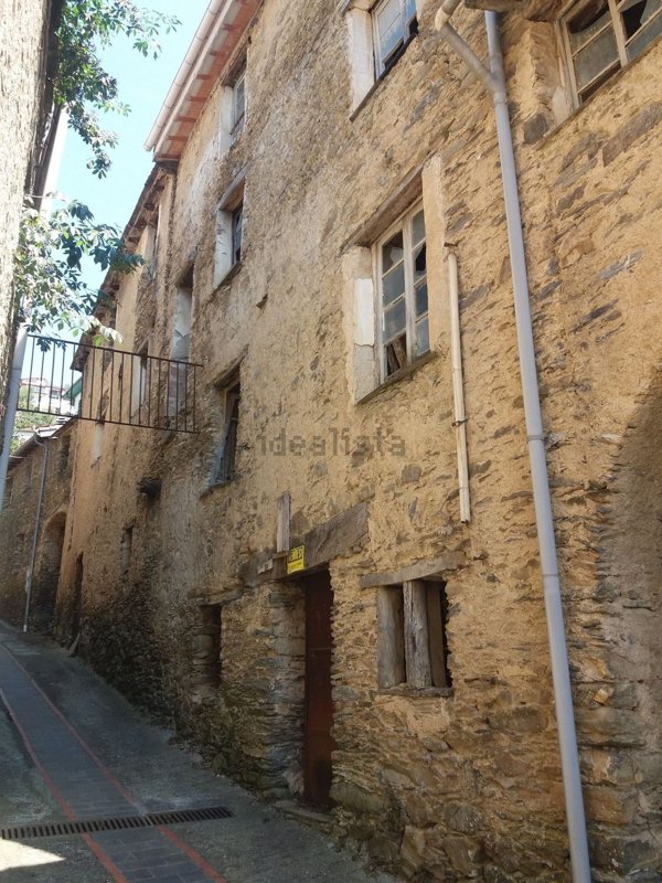 bifamiliare in vendita a Borghetto d'Arroscia in zona Gavenola
