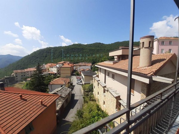 appartamento in vendita a Borghetto d'Arroscia in zona Leverone