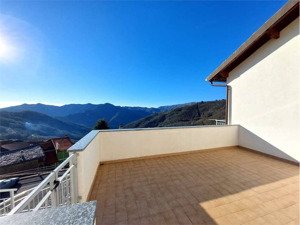 appartamento in vendita a Borghetto d'Arroscia in zona Gavenola