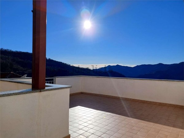 appartamento in vendita a Borghetto d'Arroscia in zona Gavenola