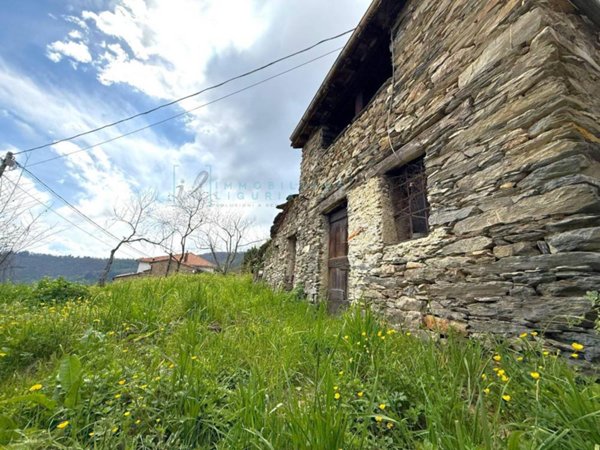 casa indipendente in vendita a Borghetto d'Arroscia in zona Gavenola