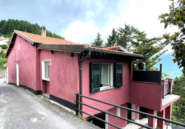 casale in vendita a Borghetto d'Arroscia in zona Ubaga