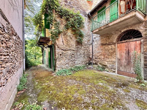 casa indipendente in vendita a Borghetto d'Arroscia