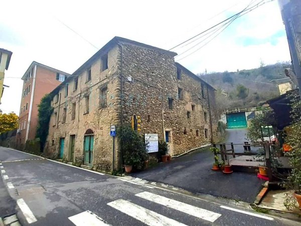 casa indipendente in vendita a Borghetto d'Arroscia