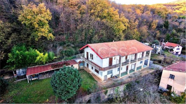 casa indipendente in vendita a Borghetto d'Arroscia in zona Leverone