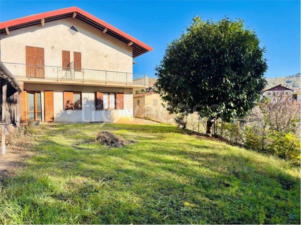 casa indipendente in vendita a Borghetto d'Arroscia in zona Leverone