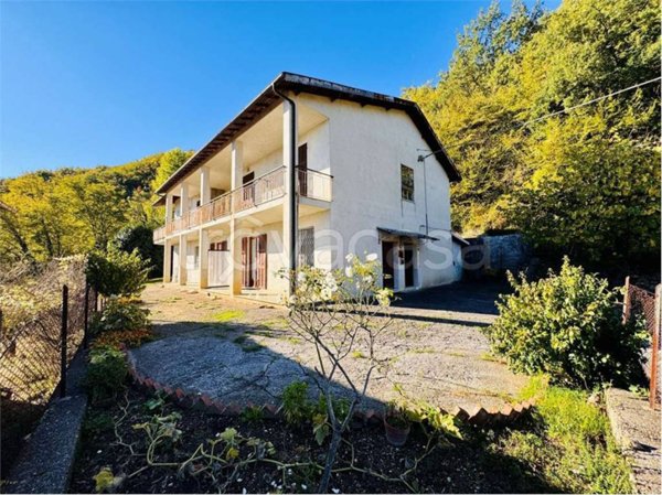 casa indipendente in vendita a Borghetto d'Arroscia in zona Leverone