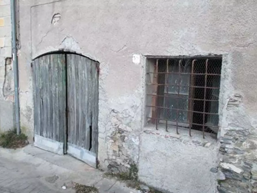 locale di sgombero in vendita a Borghetto d'Arroscia
