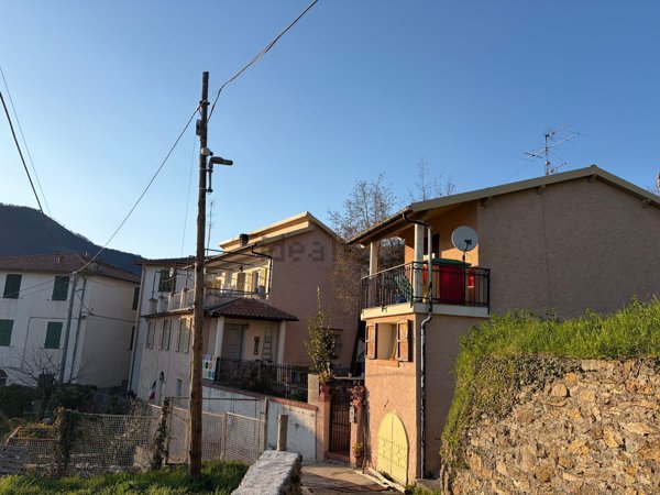 casa indipendente in vendita a Borghetto d'Arroscia