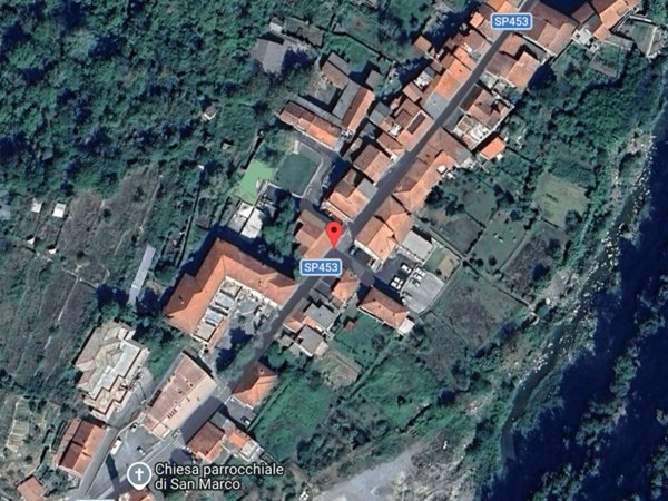 pentavano in vendita a Borghetto d'Arroscia