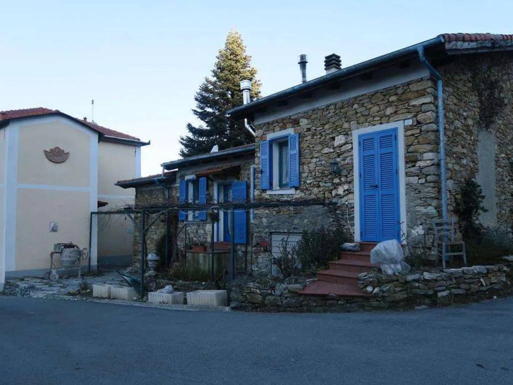 casa indipendente in vendita a Borgomaro in zona Ville San Pietro