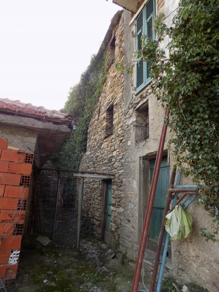 casa indipendente in vendita a Borgomaro in zona Conio