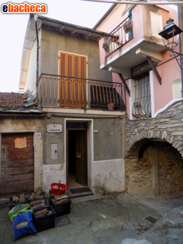 appartamento in vendita a Borgomaro in zona Conio