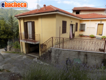 appartamento in vendita a Borgomaro in zona Conio