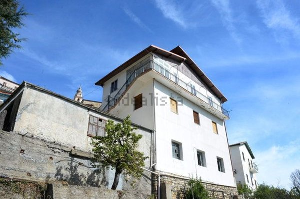 casa indipendente in vendita a Borgomaro