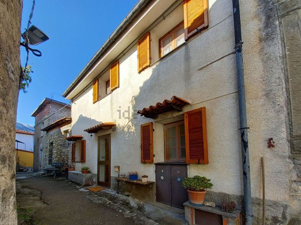 casa indipendente in vendita a Borgomaro in zona Ville San Pietro