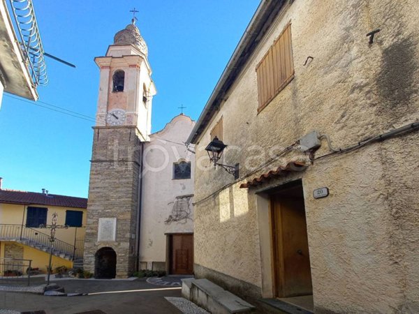 appartamento in vendita a Borgomaro in zona Conio