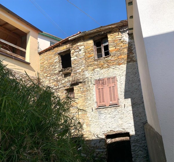 appartamento in vendita a Borgomaro in zona Ville San Sebastiano