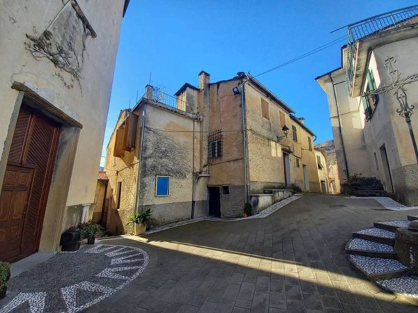 casa indipendente in vendita a Borgomaro in zona Conio