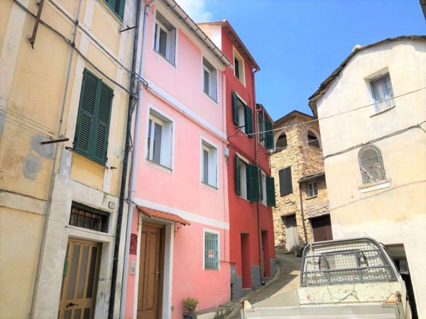 casa indipendente in vendita a Borgomaro in zona Candeasco