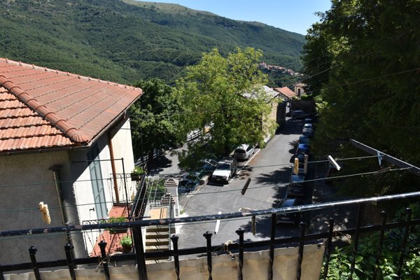 appartamento in vendita a Borgomaro in zona Conio