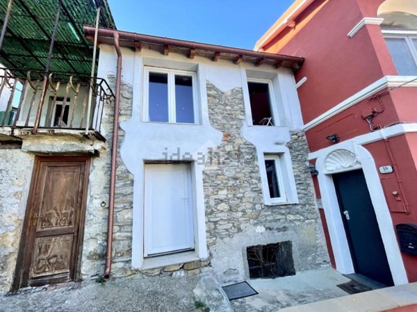 casa indipendente in vendita a Borgomaro in zona Ville San Pietro