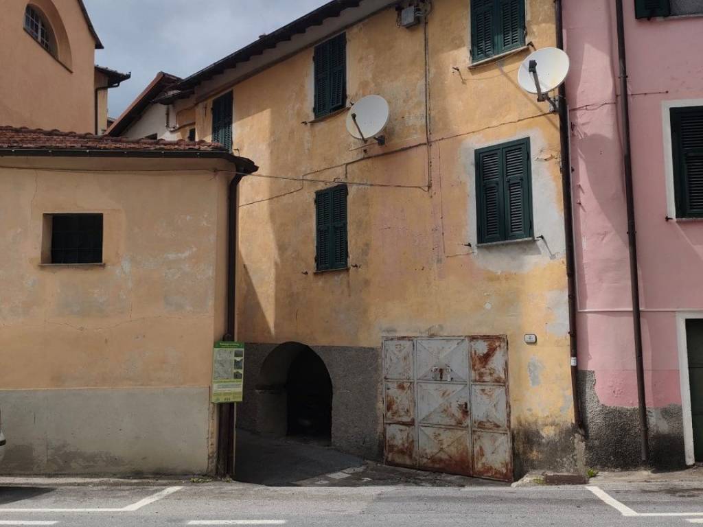 casa indipendente in vendita a Borgomaro in zona San Lazzaro Reale
